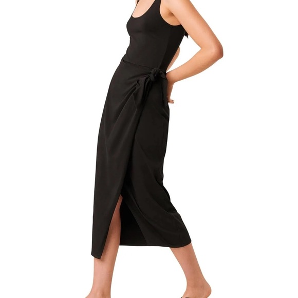 French Connection Vibrant Pink Wrapped Dress - Picture 9 of 9